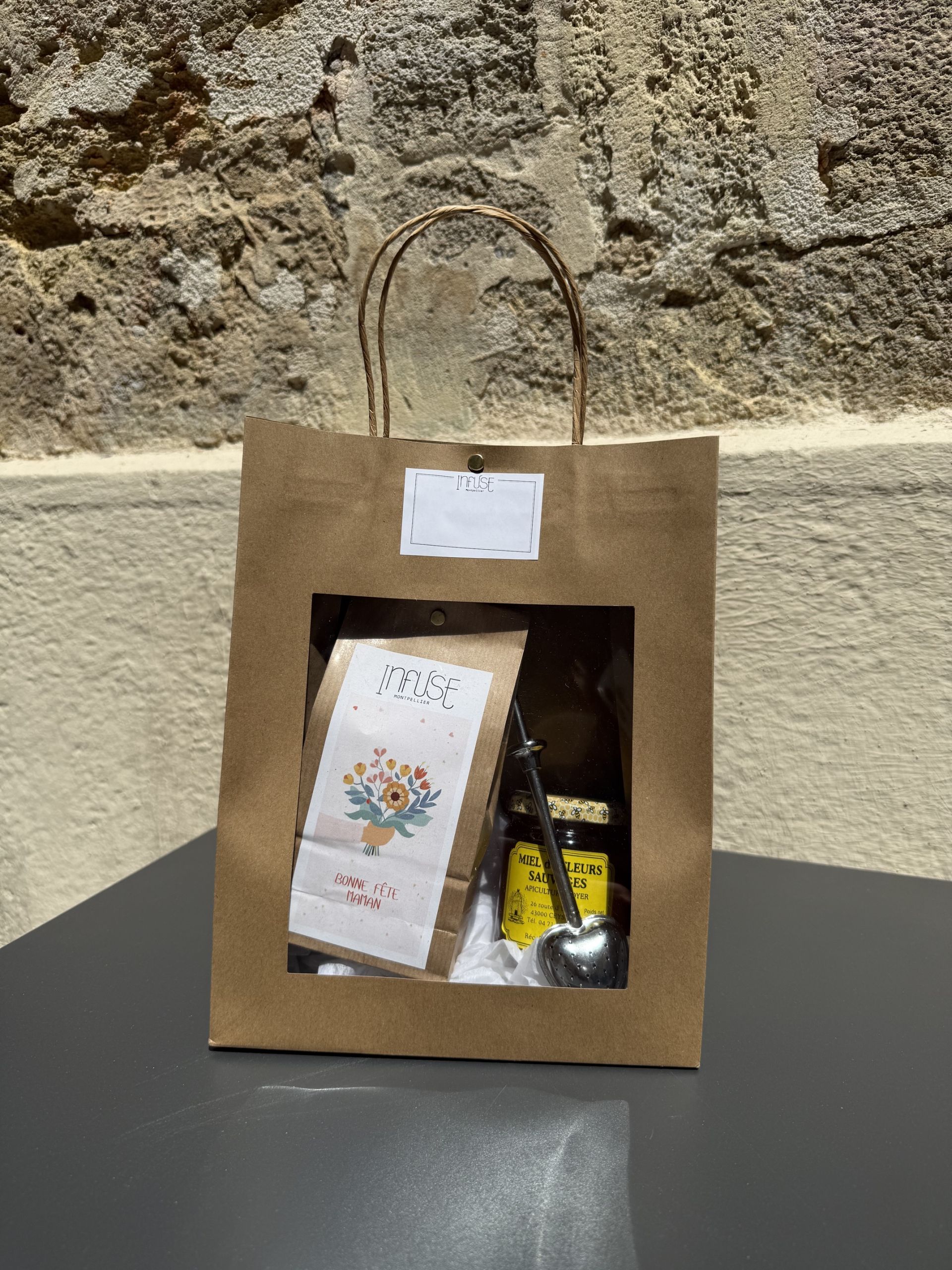 Coffret Fête des Mères – Tisane + Infuseur cœur + Miel